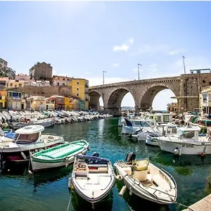 Appartement Superbe Au Vallon Des Auffes, Marseille