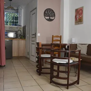 Appartement Escapade Paisible, Saint-eugene, Marseille
