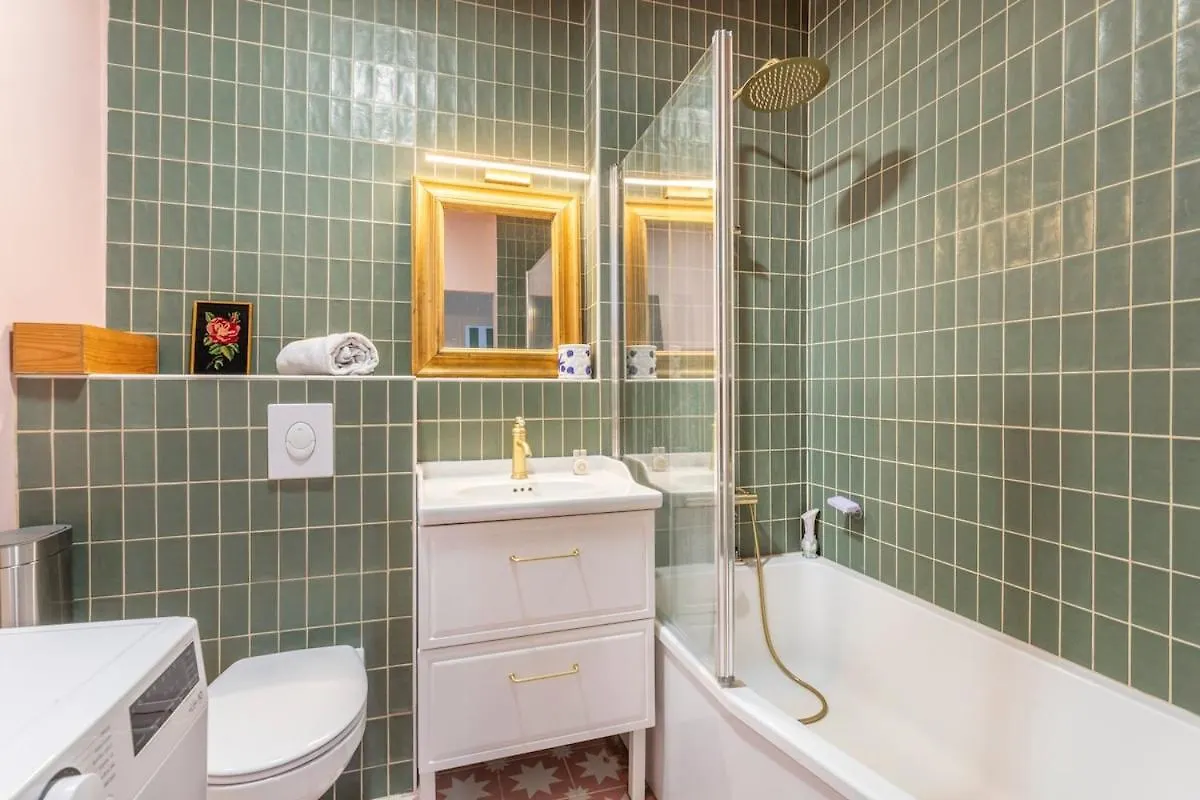 Appartement Colore Proche De La Mer Marseille